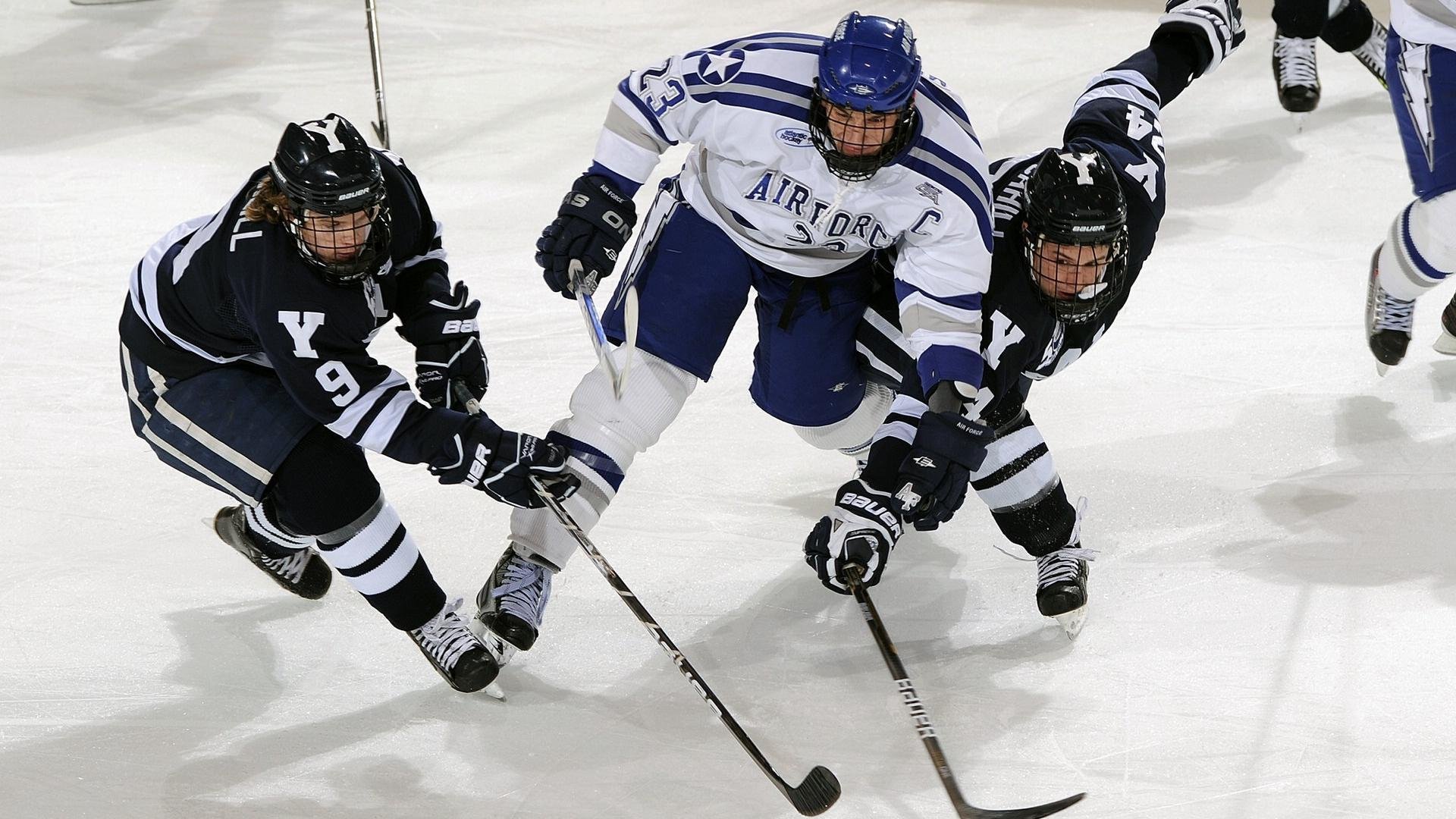 加拿大男篮历史性闯入奥运会八强，刷新历史纪录，加拿大男篮没进奥运会